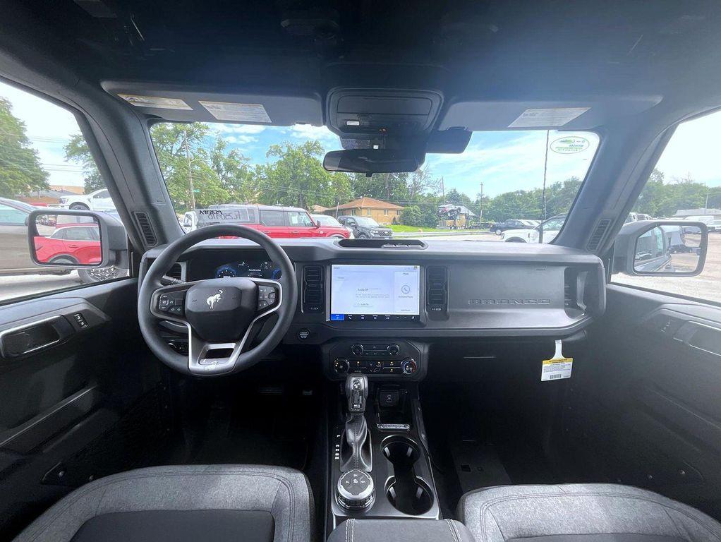 new 2025 Ford Bronco car, priced at $38,663