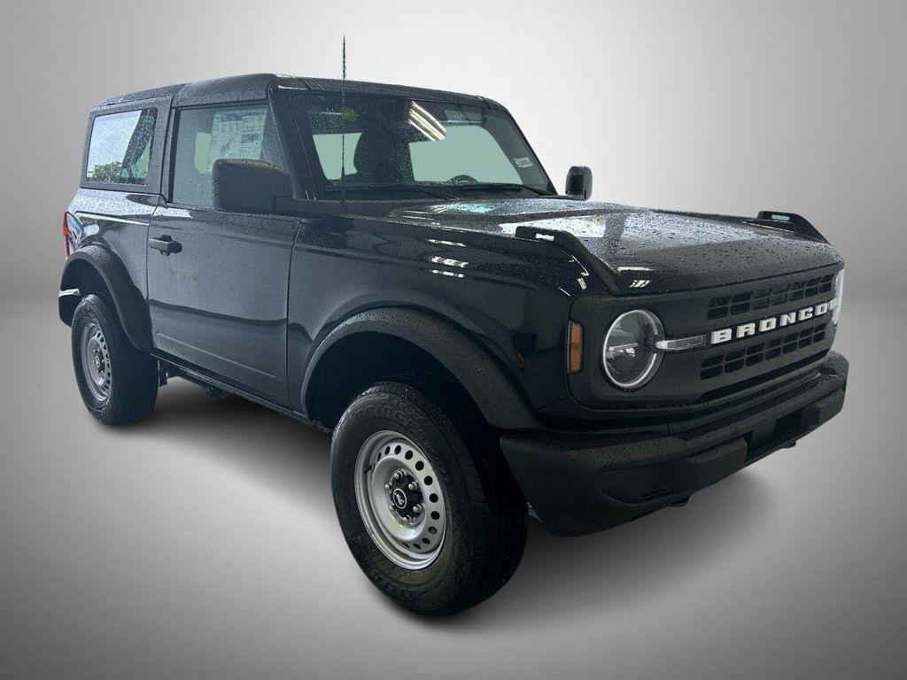 new 2025 Ford Bronco car, priced at $37,445