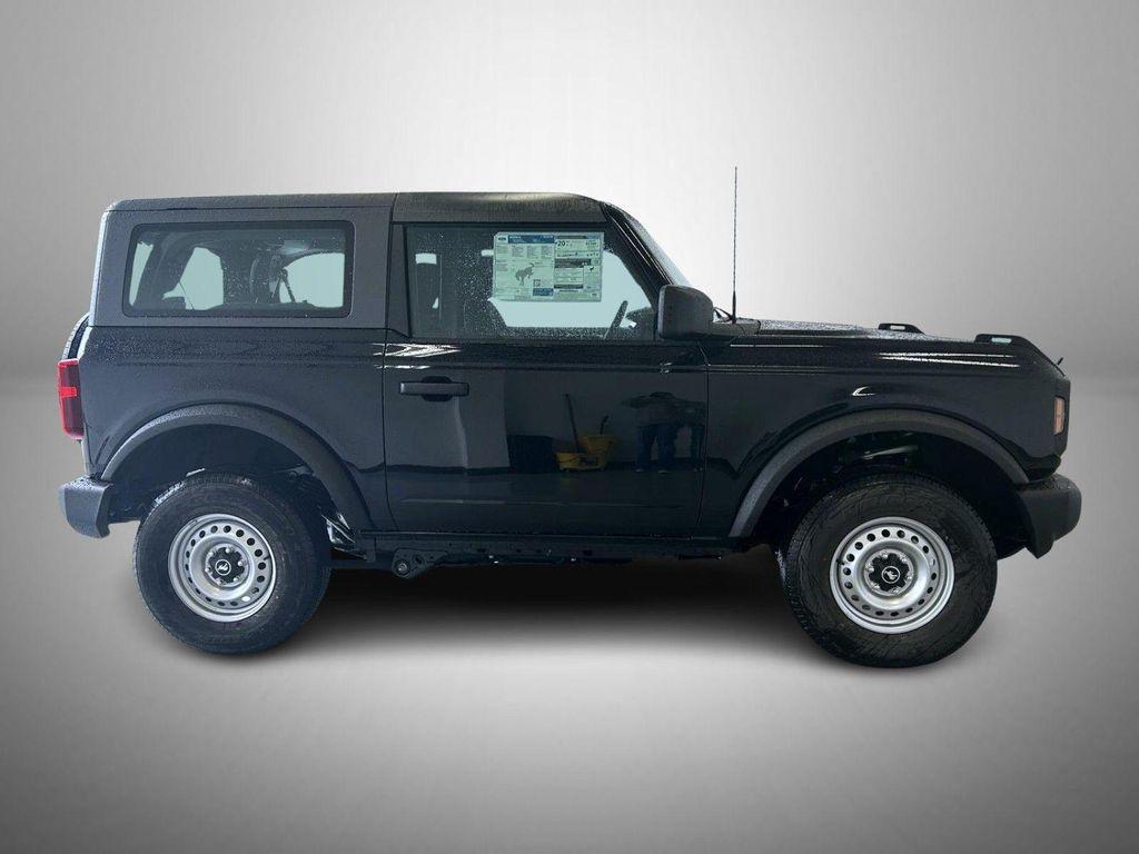 new 2025 Ford Bronco car, priced at $37,445