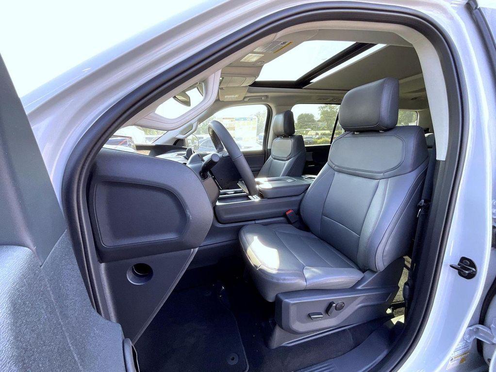 new 2025 Ford Expedition car, priced at $66,029
