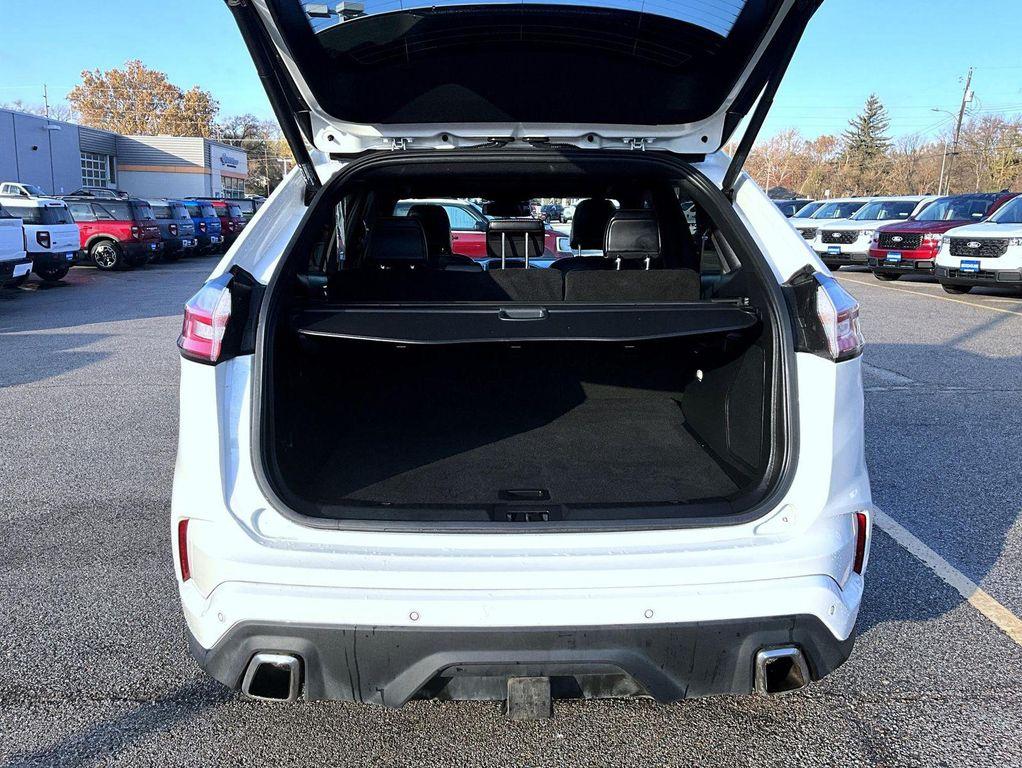 used 2022 Ford Edge car, priced at $31,995