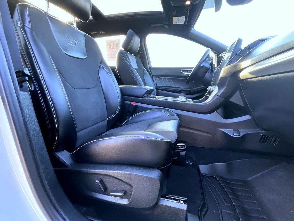 used 2022 Ford Edge car, priced at $31,995