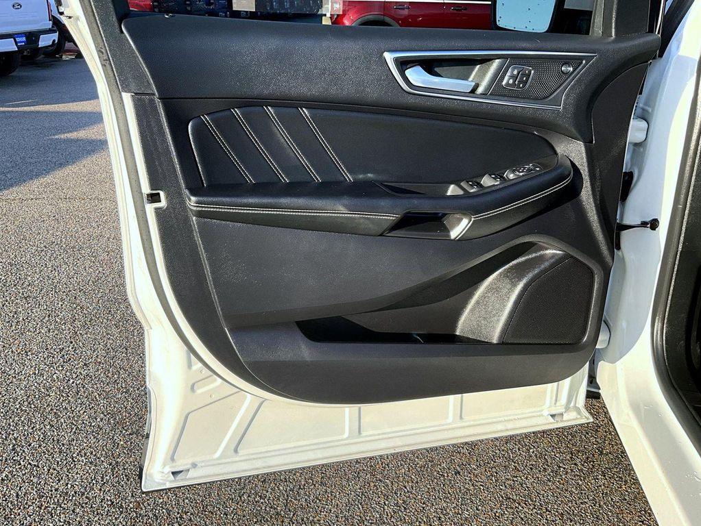 used 2022 Ford Edge car, priced at $31,995