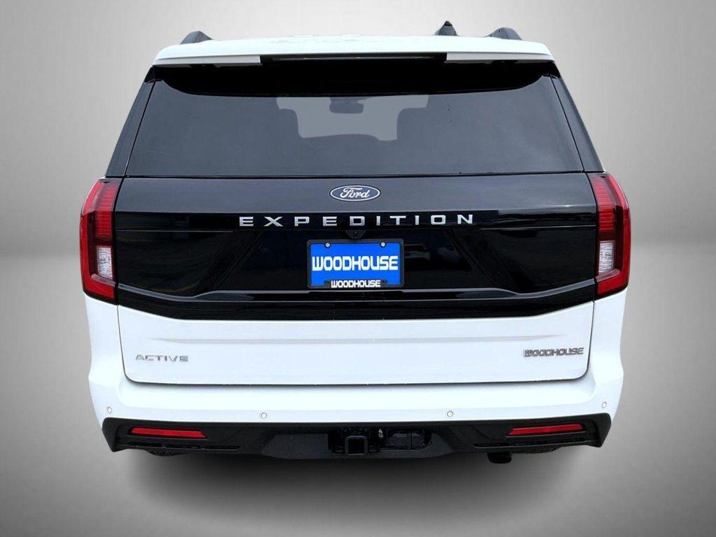 new 2025 Ford Expedition car, priced at $67,024
