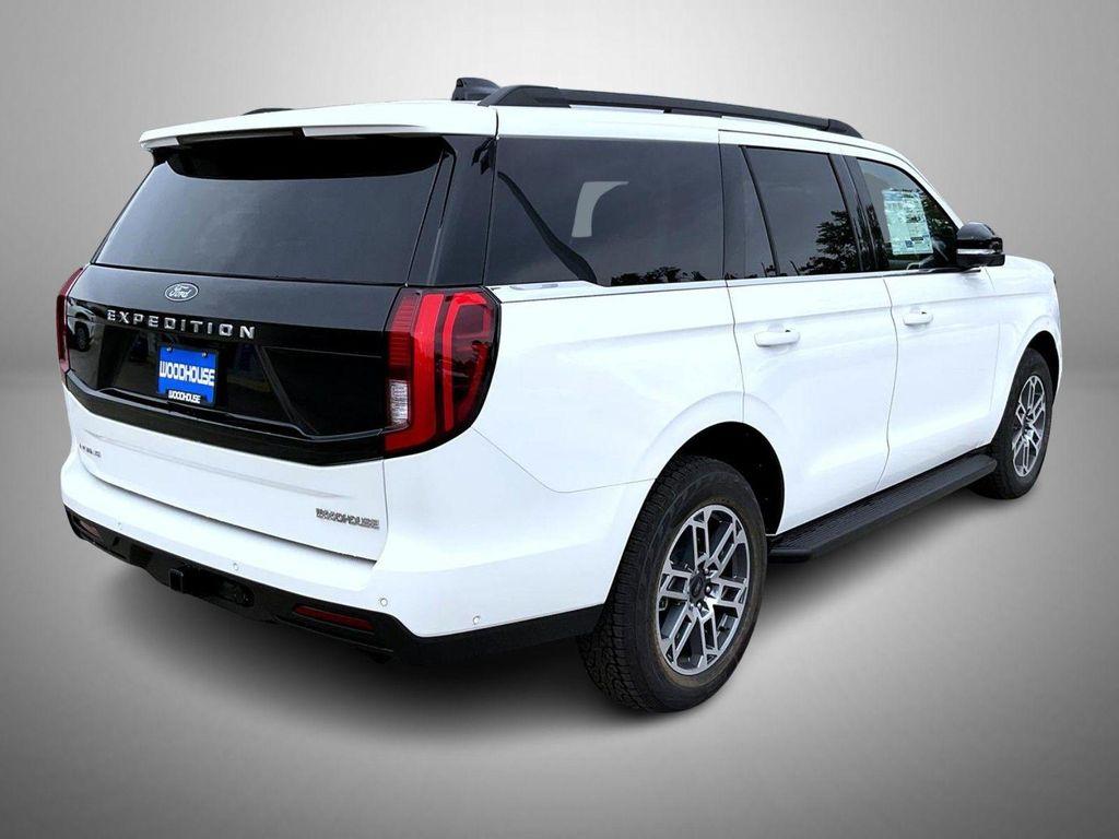 new 2025 Ford Expedition car, priced at $67,024