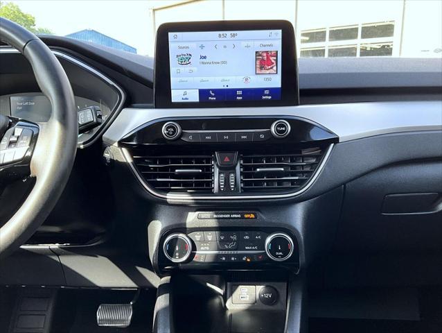 used 2022 Ford Escape car, priced at $27,995