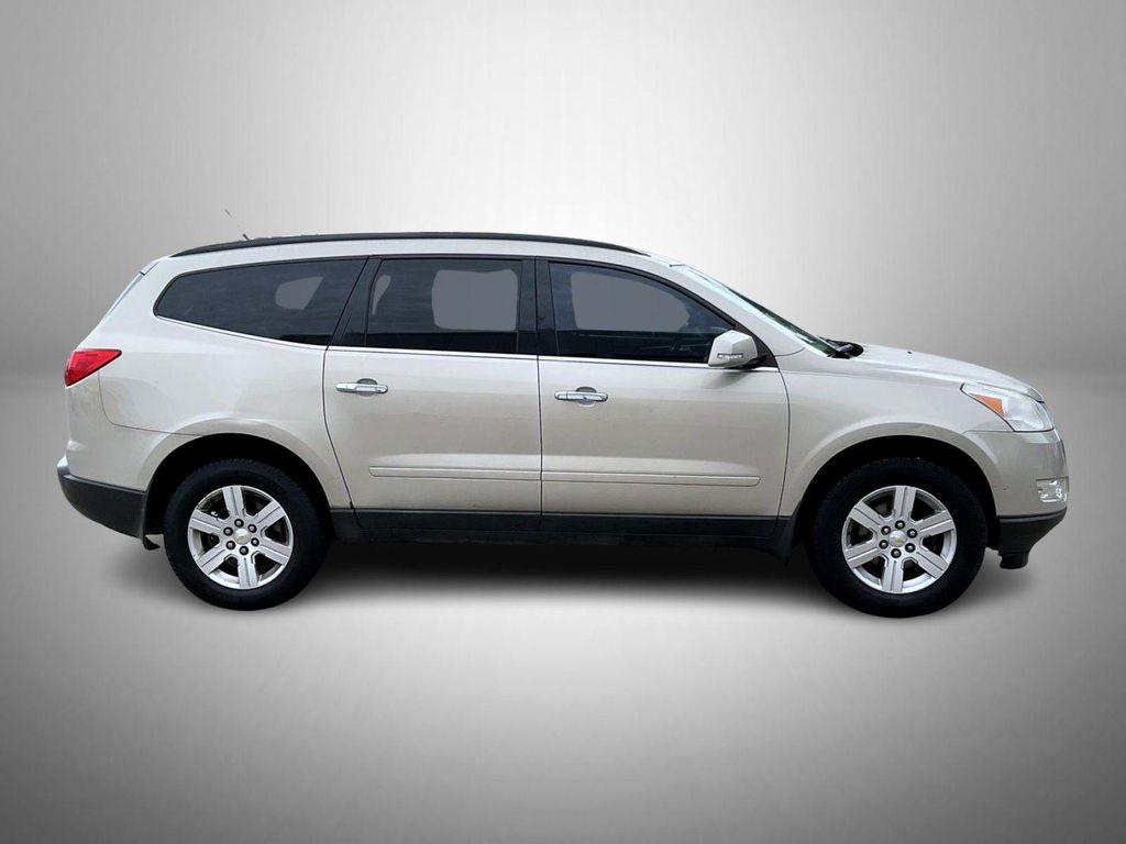 used 2011 Chevrolet Traverse car, priced at $3,995
