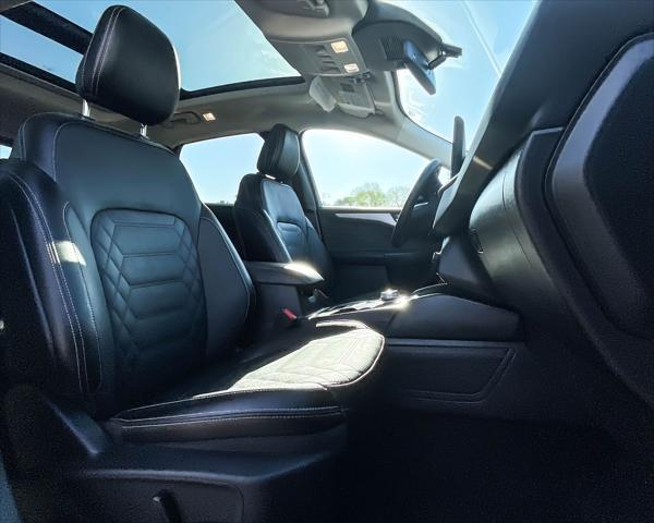 used 2023 Ford Escape car, priced at $30,995