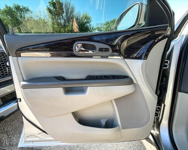 used 2015 Buick Enclave car, priced at $9,995