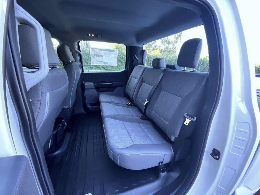 new 2025 Ford F-150 car, priced at $43,192