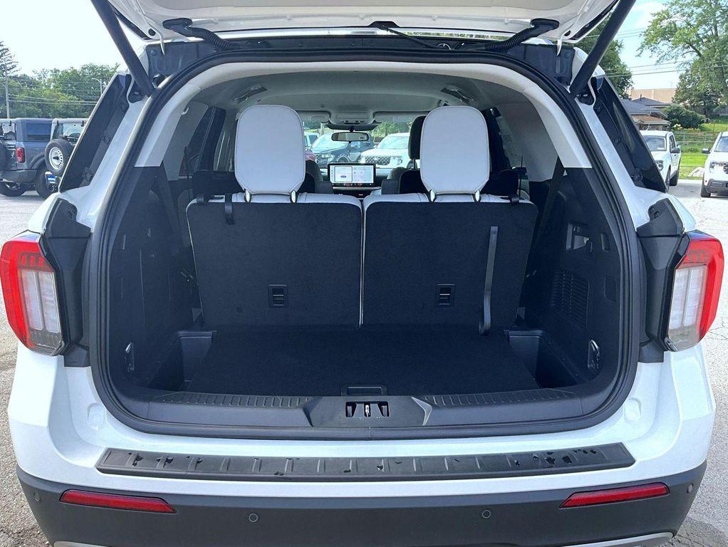 new 2025 Ford Explorer car, priced at $41,175