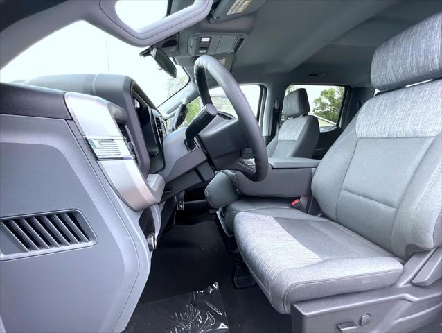 new 2025 Ford F-250 car, priced at $65,714