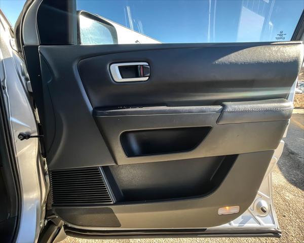 used 2010 Honda Pilot car, priced at $6,995