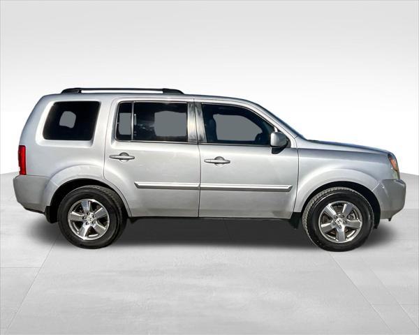 used 2010 Honda Pilot car, priced at $6,995