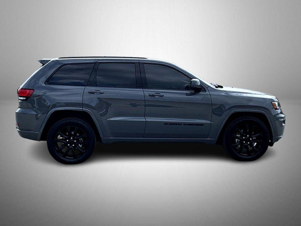 used 2022 Jeep Grand Cherokee car, priced at $26,995