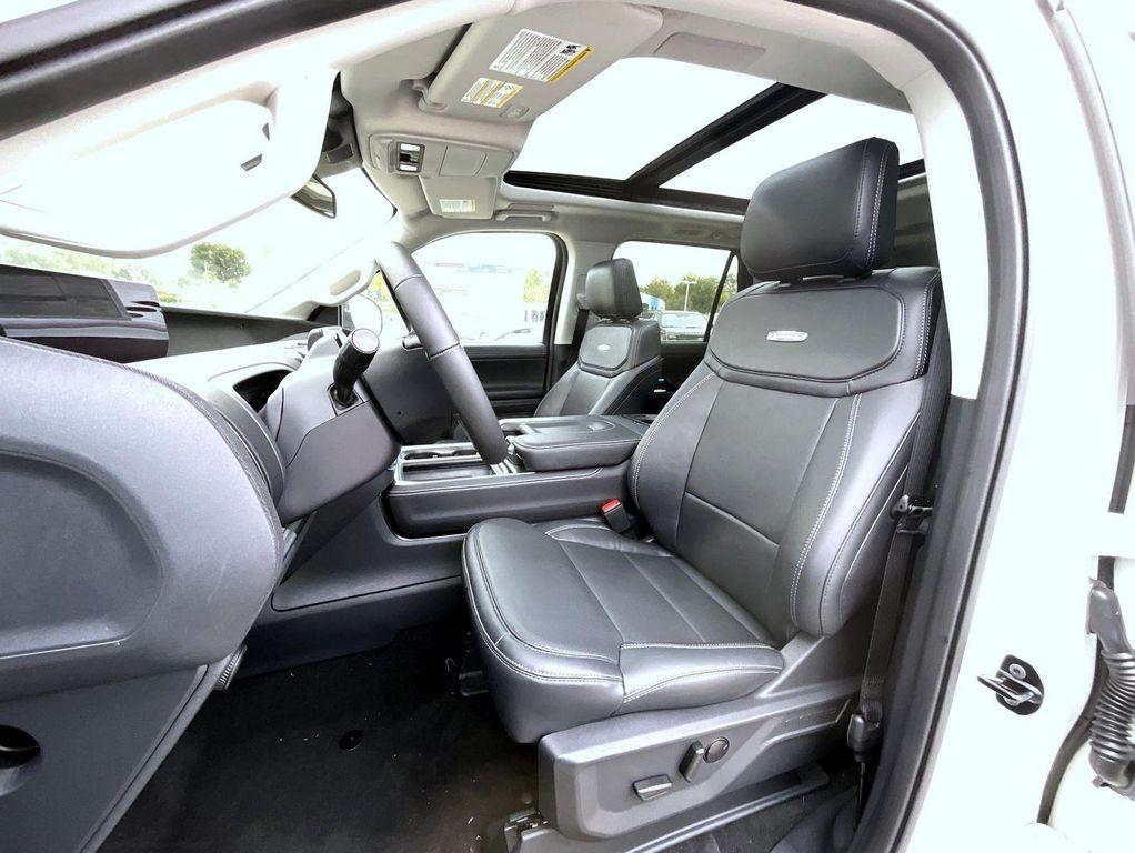 new 2025 Ford Expedition car, priced at $75,049