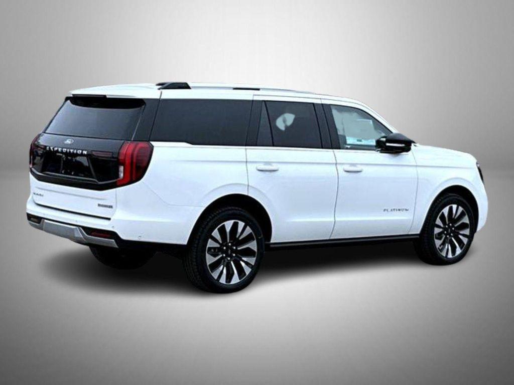 new 2025 Ford Expedition car, priced at $75,049