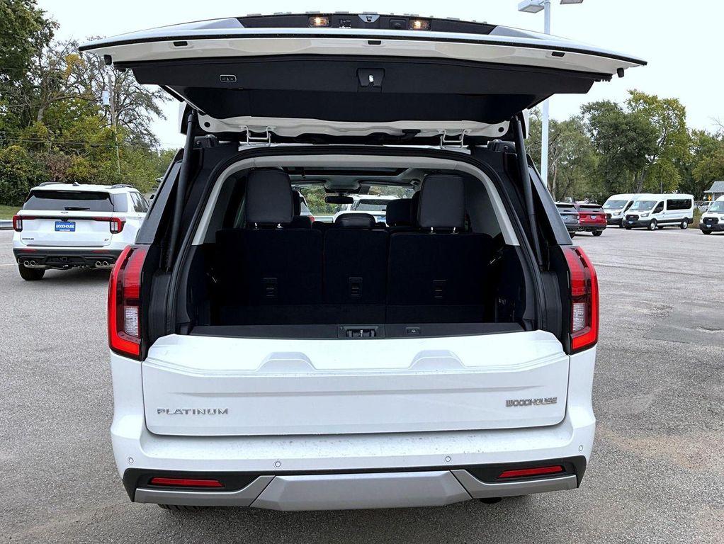 new 2025 Ford Expedition car, priced at $75,049