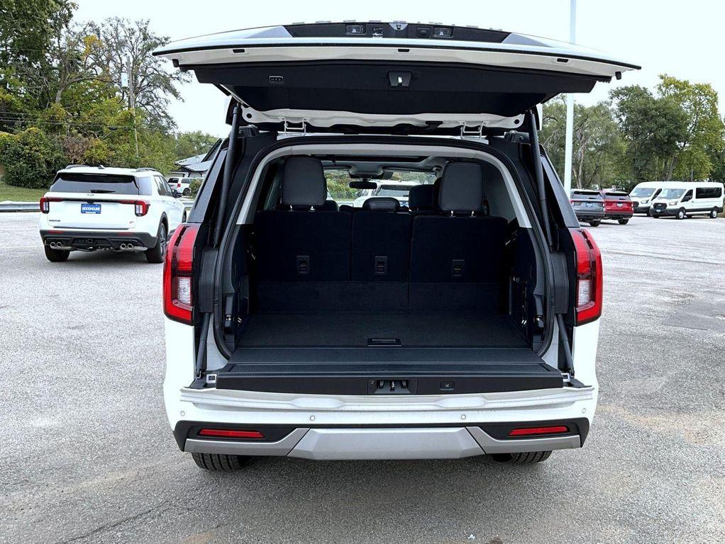 new 2025 Ford Expedition car, priced at $75,049