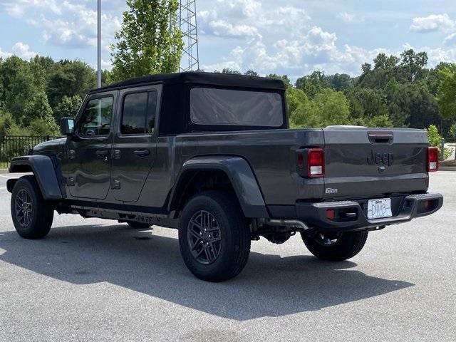 new 2024 Jeep Gladiator car, priced at $45,318