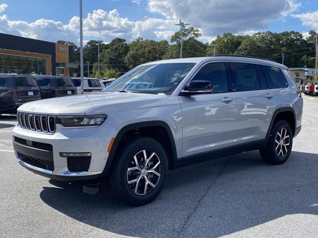 new 2024 Jeep Grand Cherokee L car, priced at $48,113