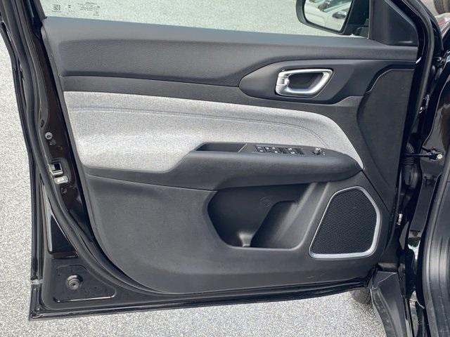 new 2025 Jeep Compass car, priced at $26,722