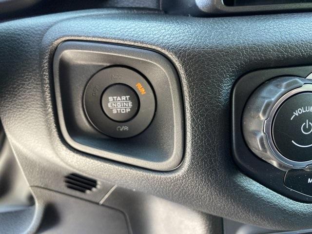 new 2025 Jeep Gladiator car, priced at $44,003