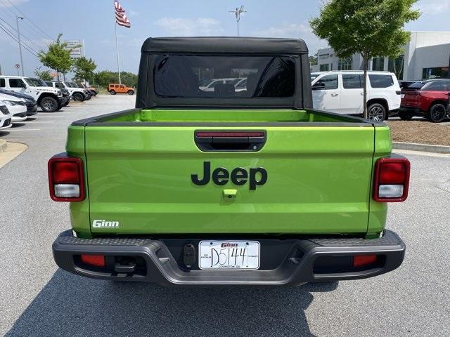 new 2025 Jeep Gladiator car, priced at $41,313