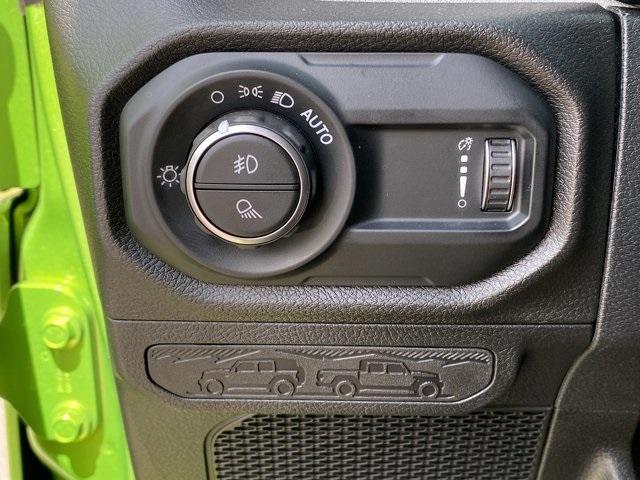 new 2025 Jeep Gladiator car, priced at $41,313