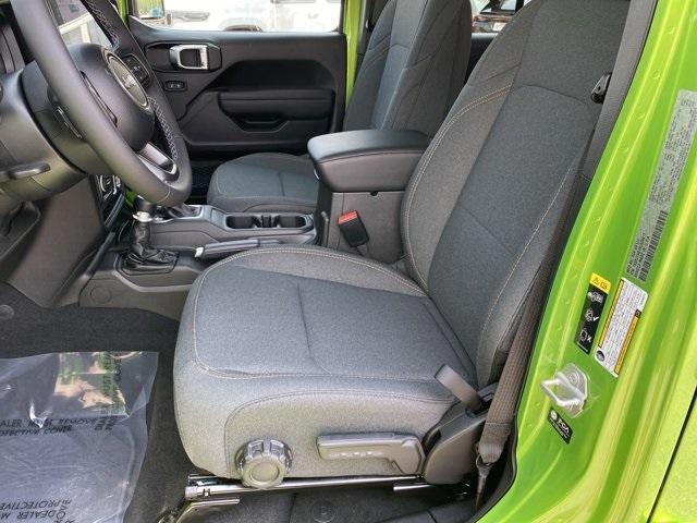new 2025 Jeep Gladiator car, priced at $41,313