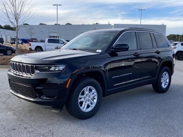 new 2025 Jeep Grand Cherokee car, priced at $35,925