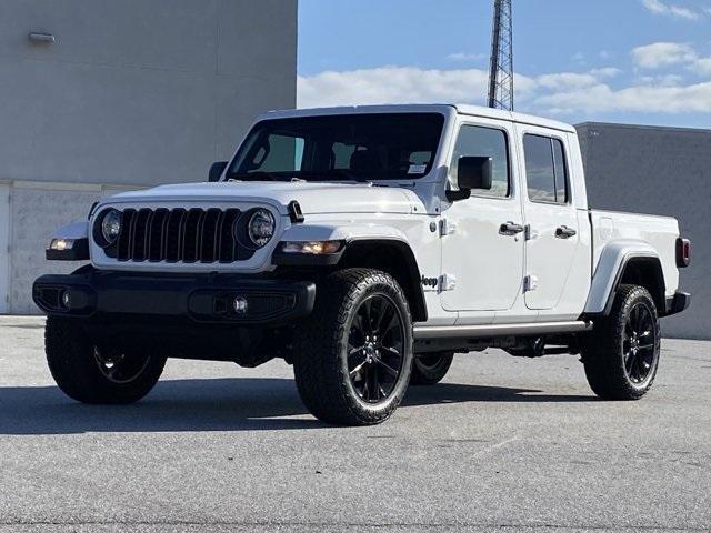 new 2025 Jeep Gladiator car, priced at $40,290