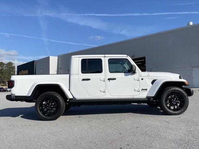 new 2025 Jeep Gladiator car, priced at $40,290