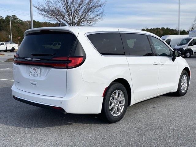 new 2025 Chrysler Pacifica car, priced at $42,420