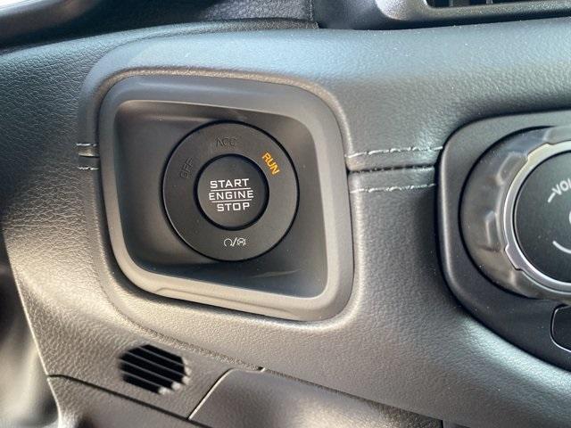 new 2025 Jeep Gladiator car, priced at $52,175