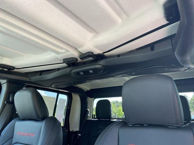 new 2025 Jeep Gladiator car, priced at $52,175