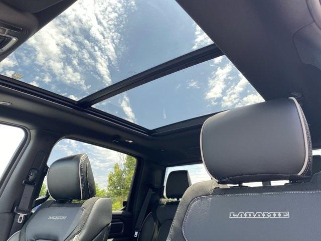 new 2025 Ram 1500 car, priced at $65,171
