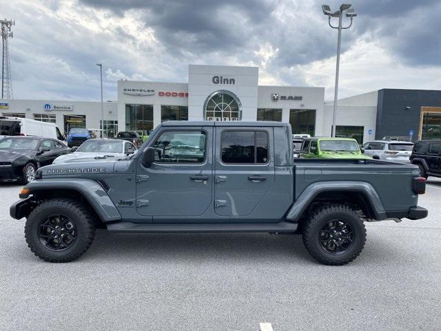 new 2025 Jeep Gladiator car, priced at $44,516