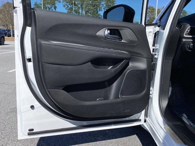 new 2025 Chrysler Voyager car, priced at $40,808
