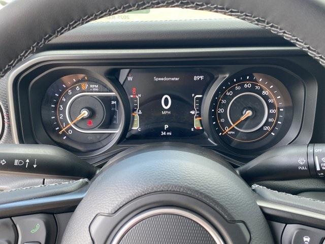 new 2025 Jeep Gladiator car, priced at $51,175