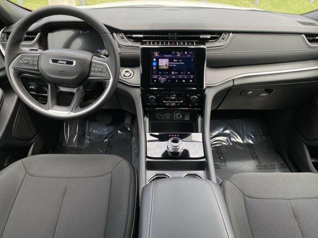 new 2025 Jeep Grand Cherokee L car, priced at $40,392