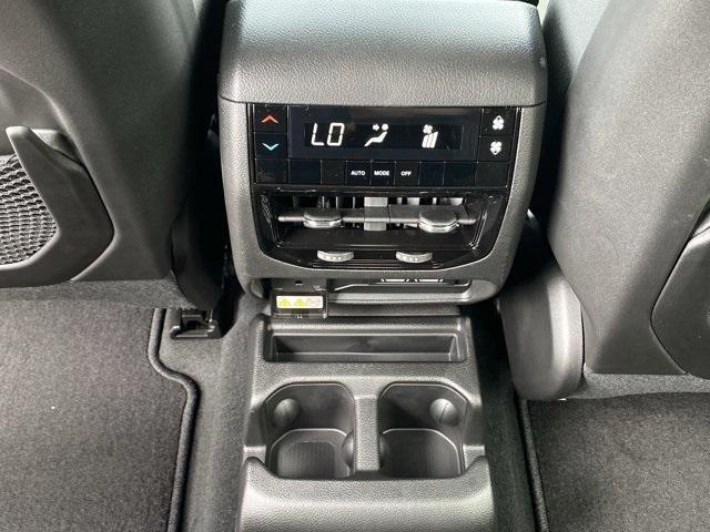 new 2025 Jeep Grand Cherokee L car, priced at $40,392