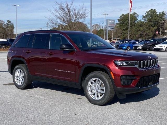 new 2025 Jeep Grand Cherokee car, priced at $38,470