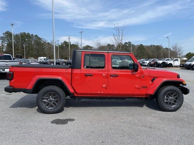 new 2024 Jeep Gladiator car, priced at $44,869