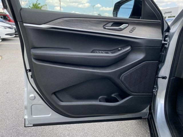 new 2025 Jeep Grand Cherokee L car, priced at $48,332