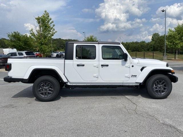 new 2024 Jeep Gladiator car, priced at $46,218