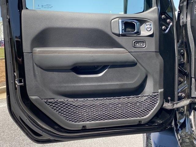 new 2025 Jeep Wrangler car, priced at $57,317