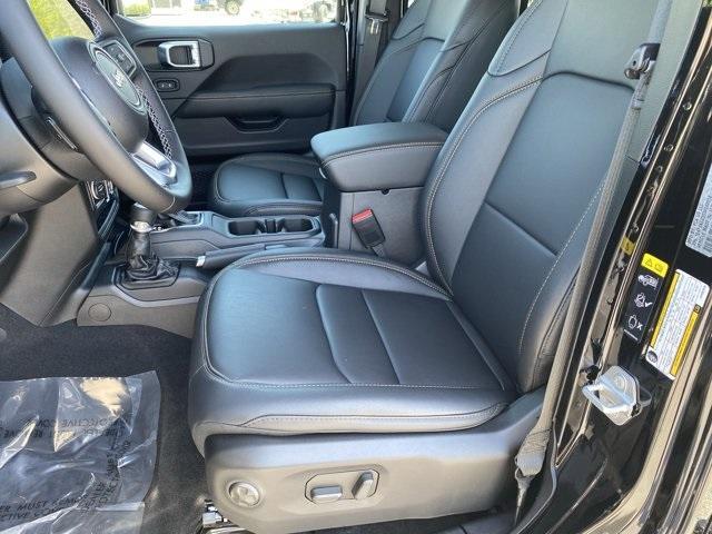 new 2025 Jeep Wrangler car, priced at $57,317