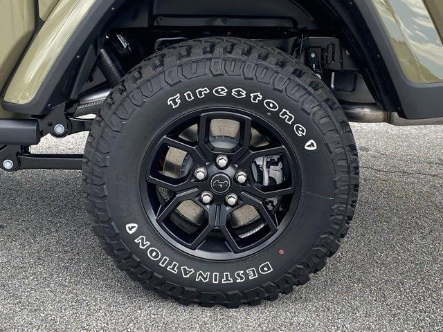 new 2025 Jeep Gladiator car, priced at $49,572