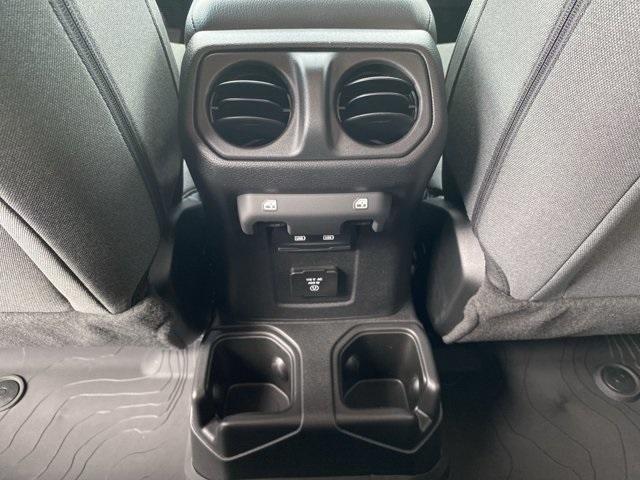 new 2025 Jeep Gladiator car, priced at $49,572